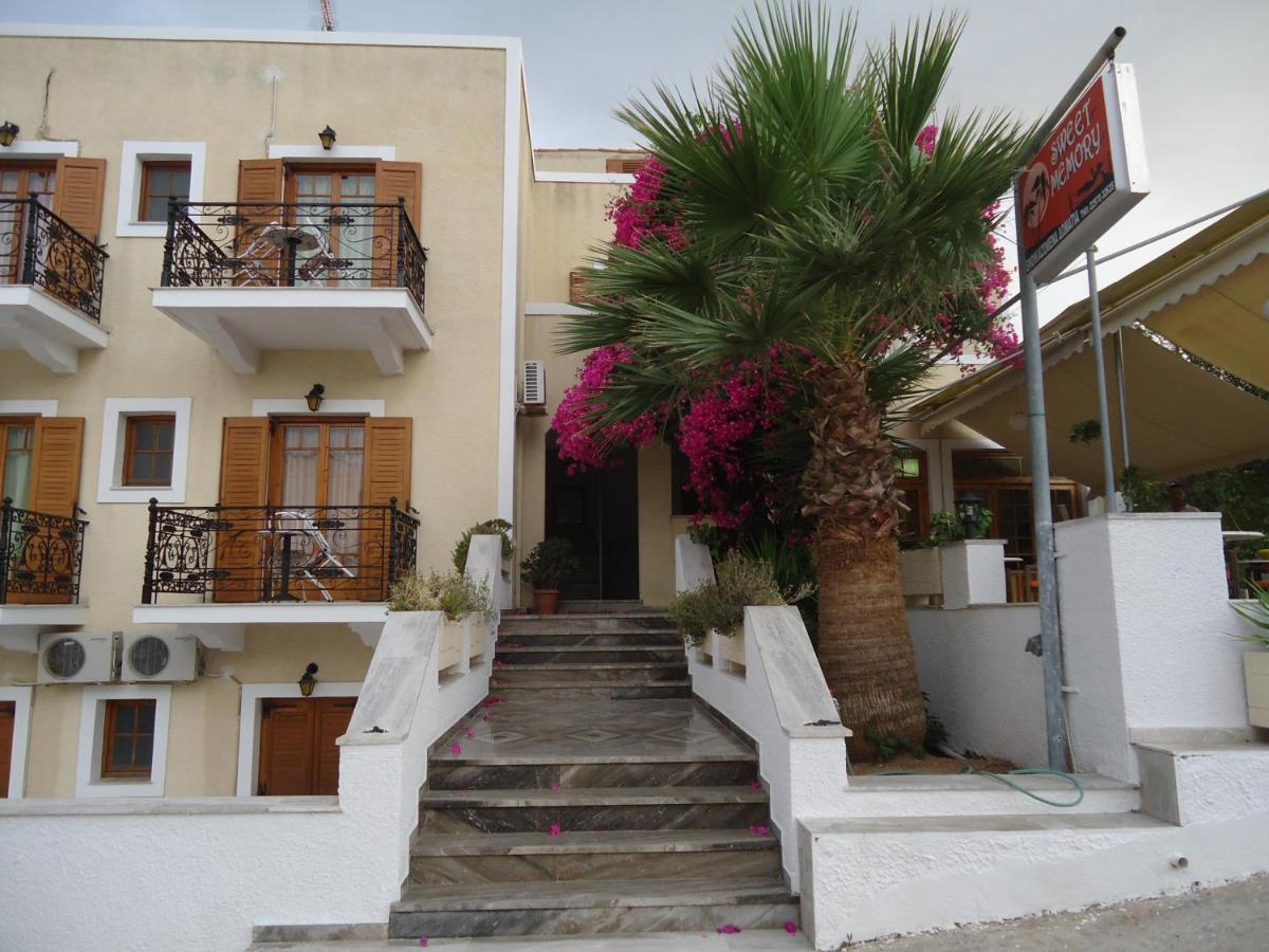 Sweetmemory Hotel Agia Marina  Eksteriør billede